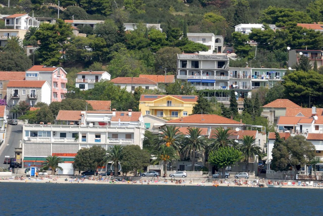 גראדאץ Apartments Vesna מראה חיצוני תמונה